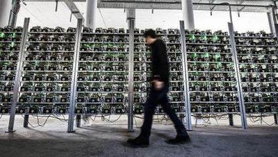 Advanced mining farm with rows of mining machines operating efficiently under controlled environment
