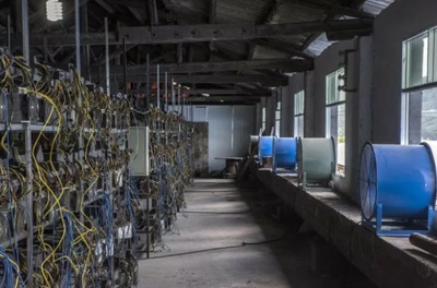 A sprawling US-based cryptocurrency mining farm showcasing rows of efficient mining rigs humming under optimized conditions